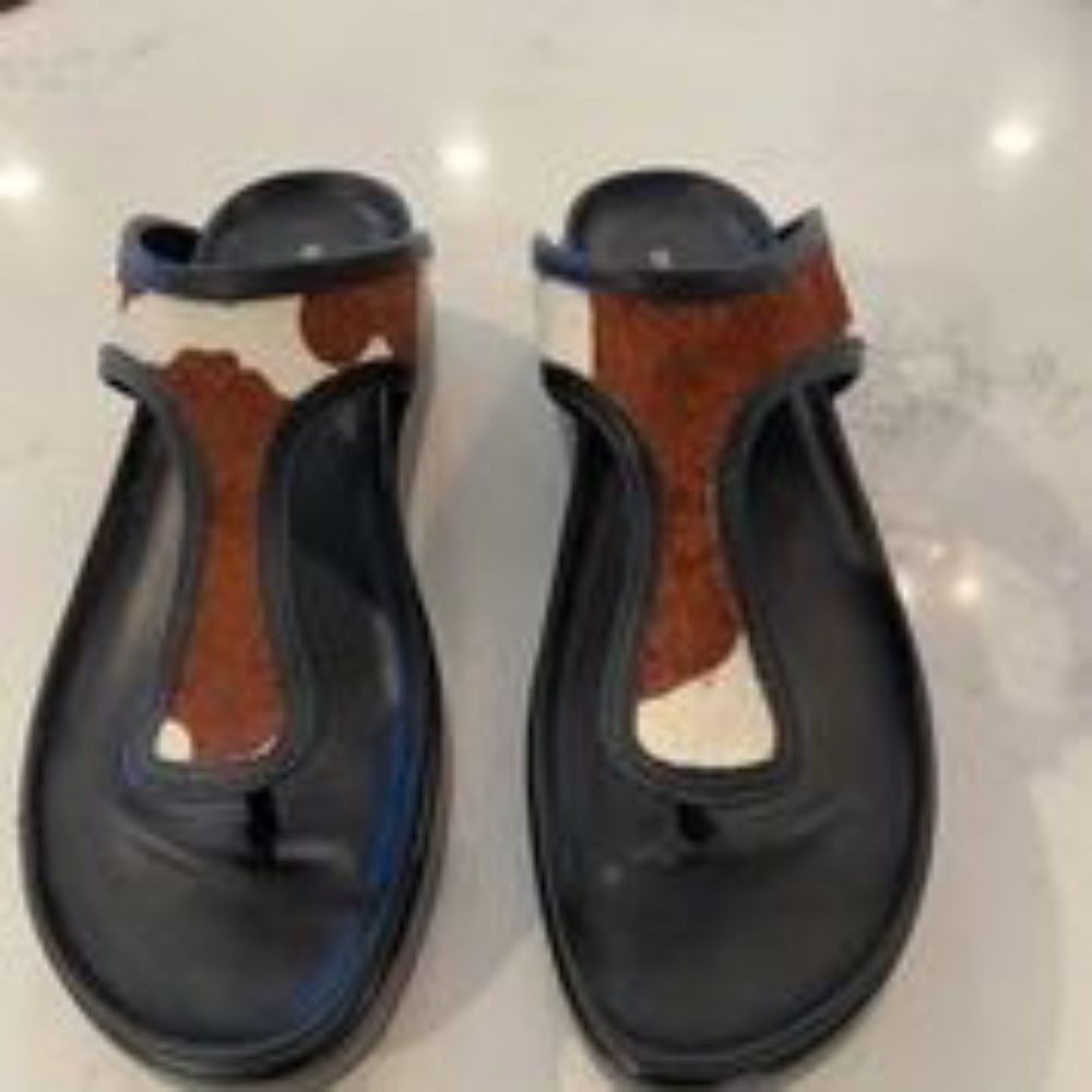DONALD PLINER SLIP ONS